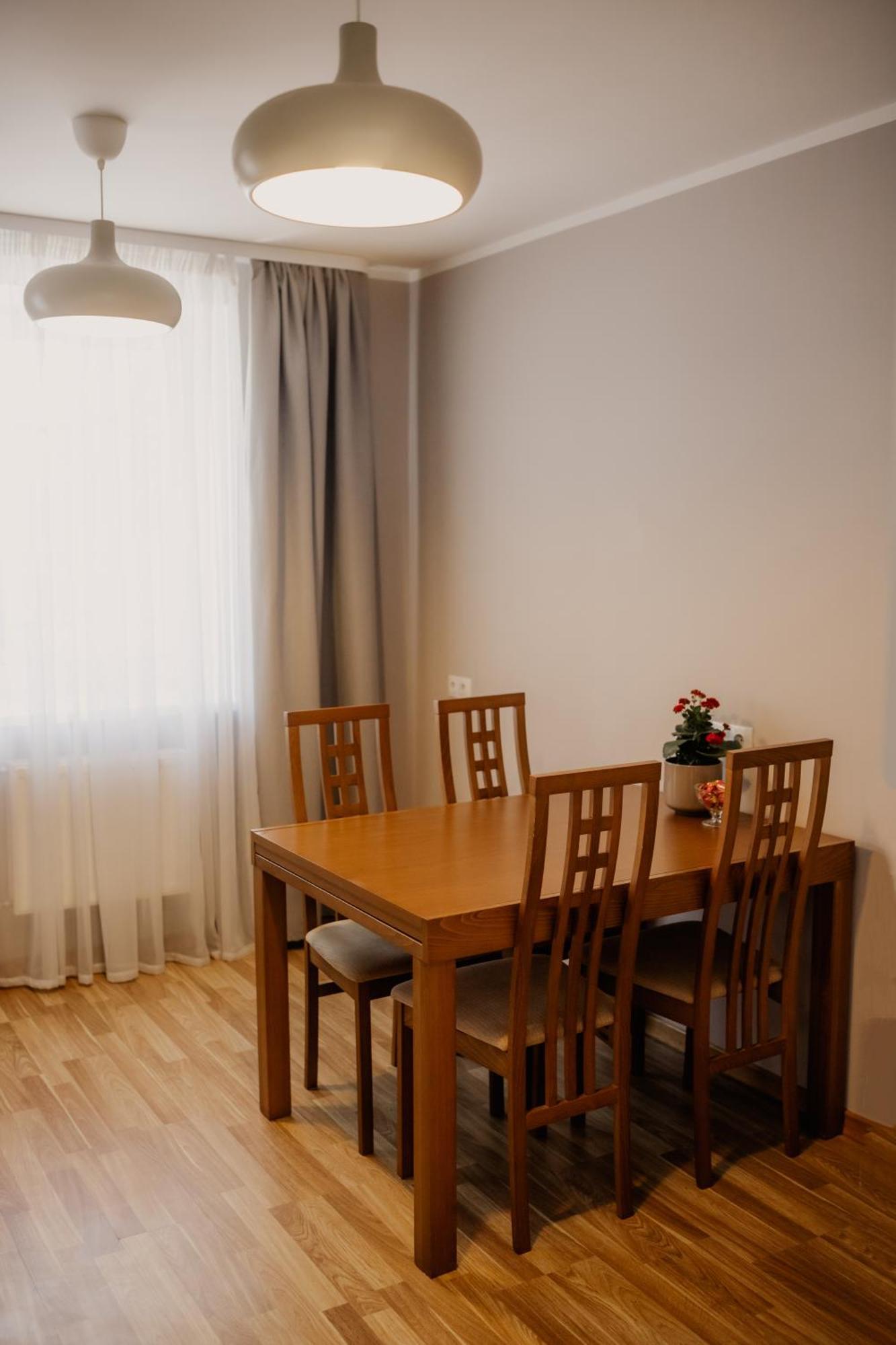 Saules Iela 2A Aparthotel Saldus Δωμάτιο φωτογραφία