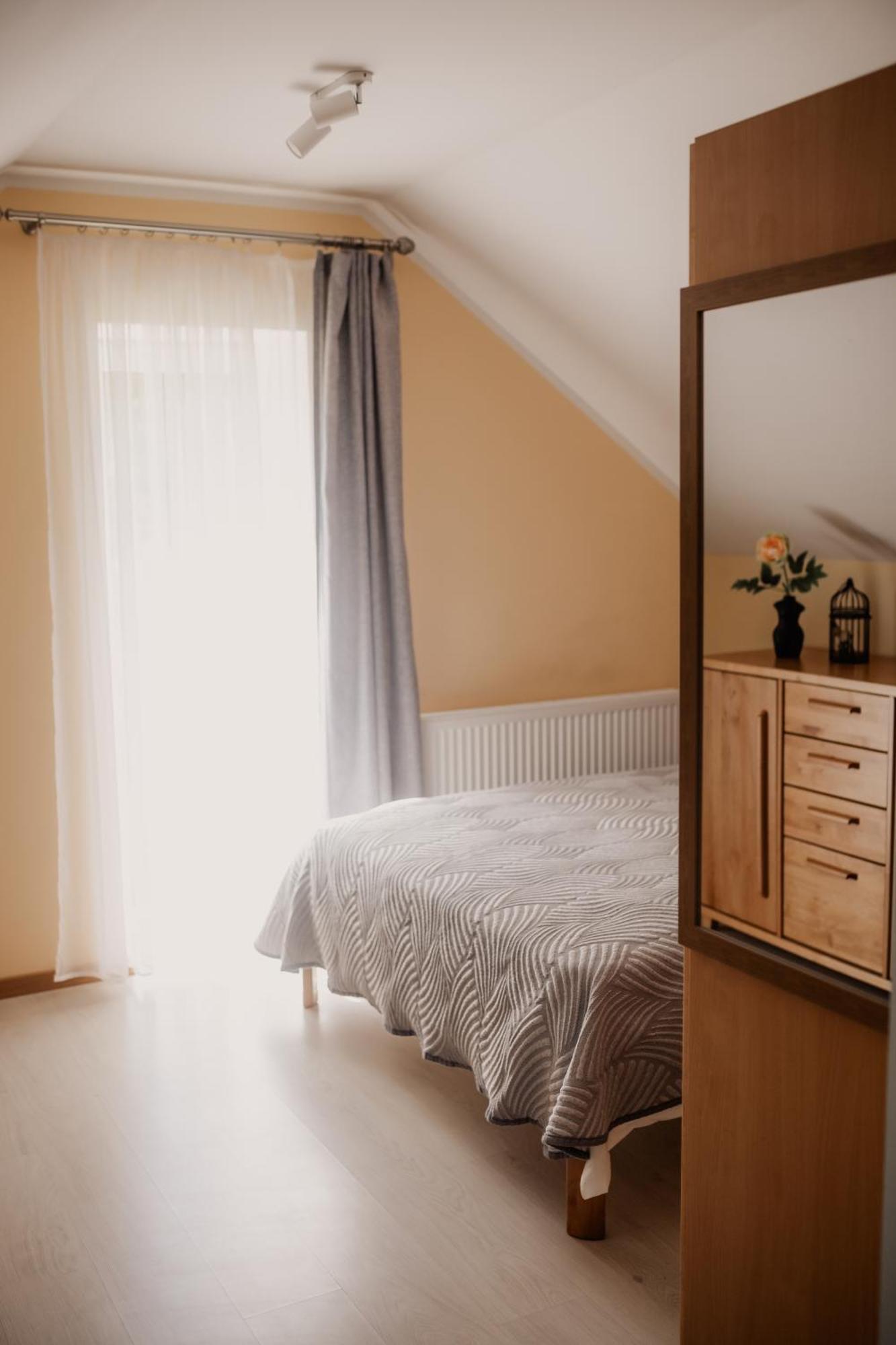 Saules Iela 2A Aparthotel Saldus Δωμάτιο φωτογραφία